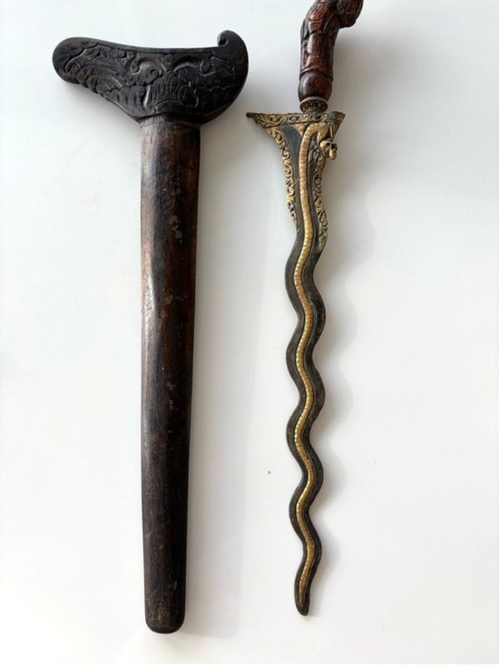 Antique Southeast Asian Keris Kris Dagger w/ Carved Wood Sheath 20" Collectible